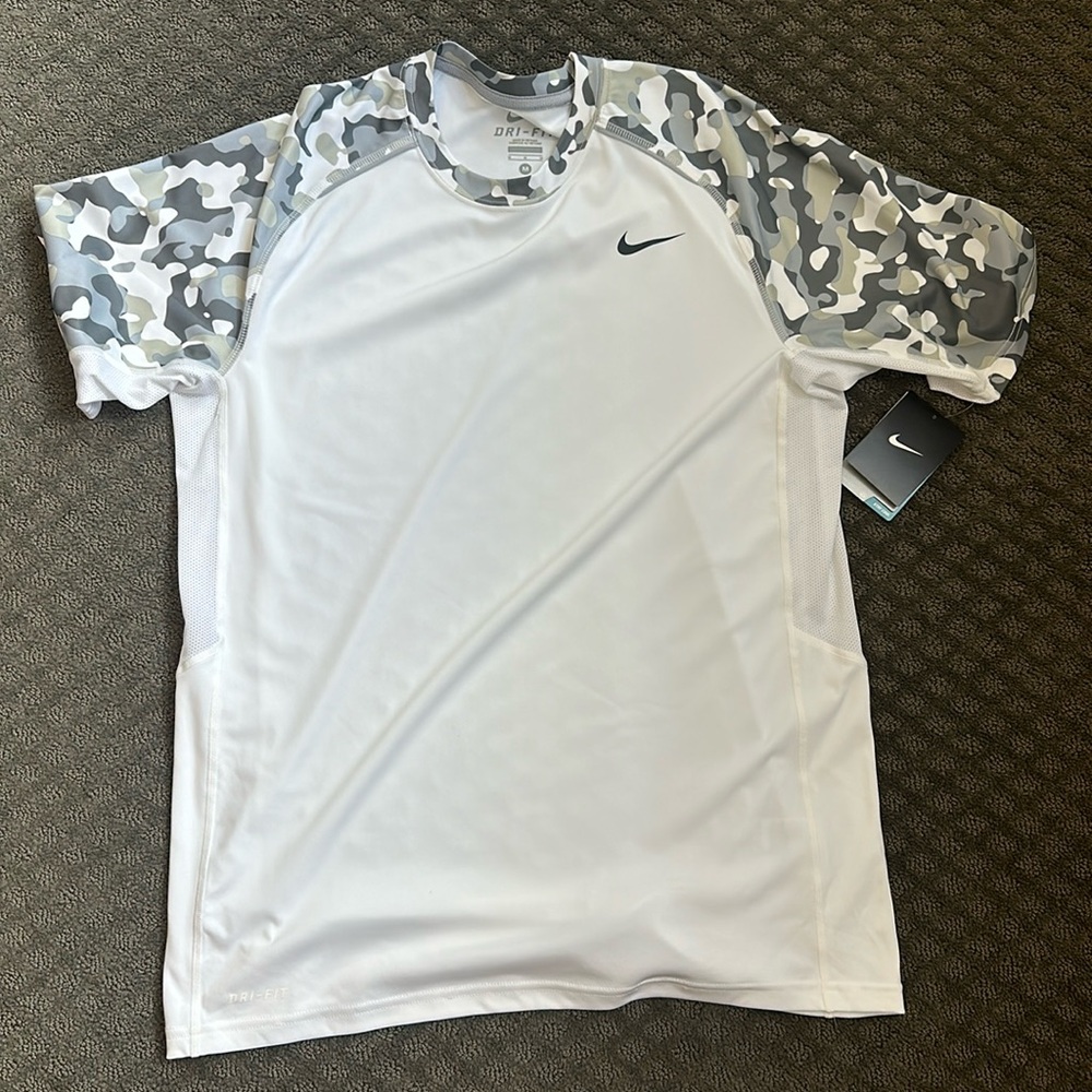 Nike dri fit medium new with tags